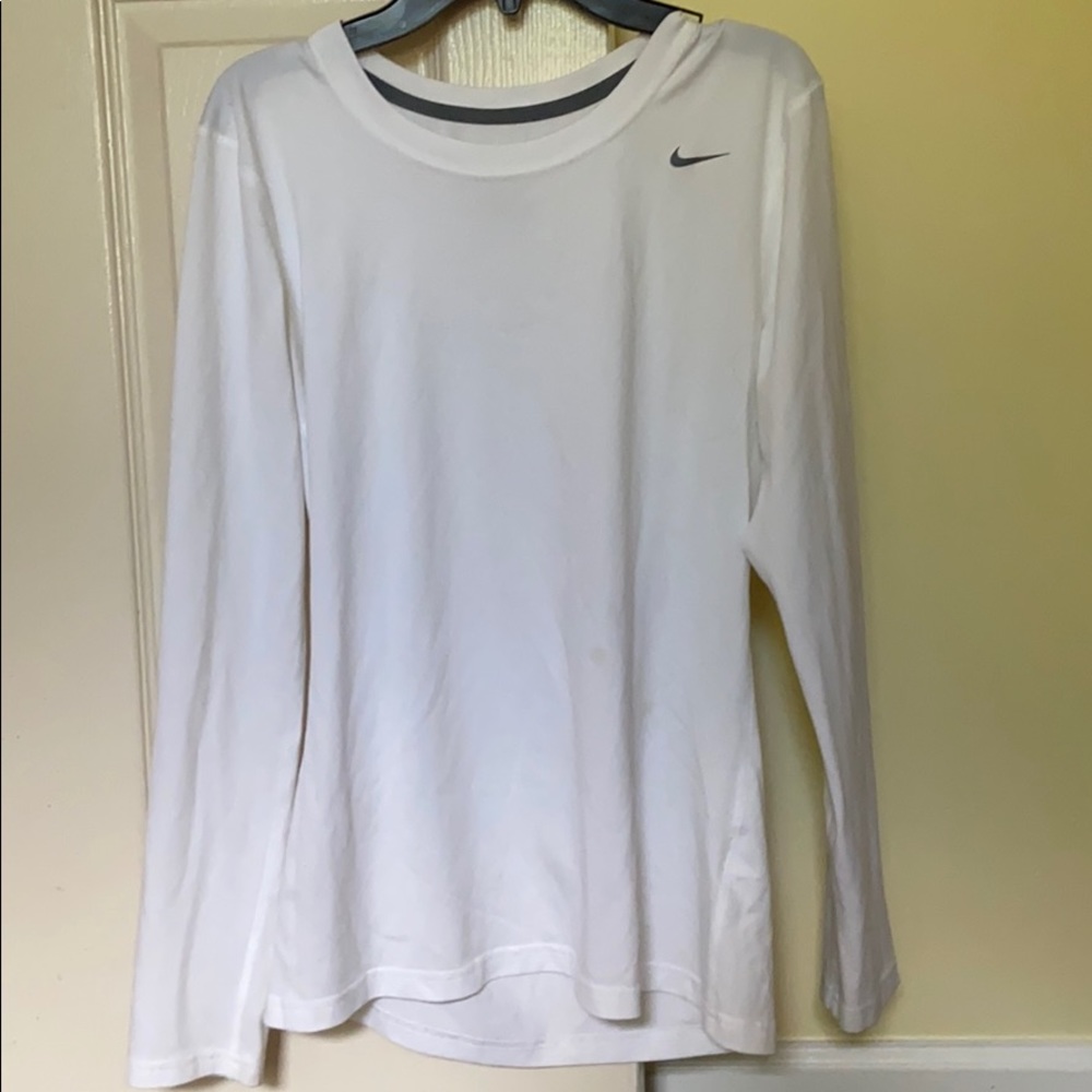 Women’s Nike Dri-Fit Long Sleeve Size: XS